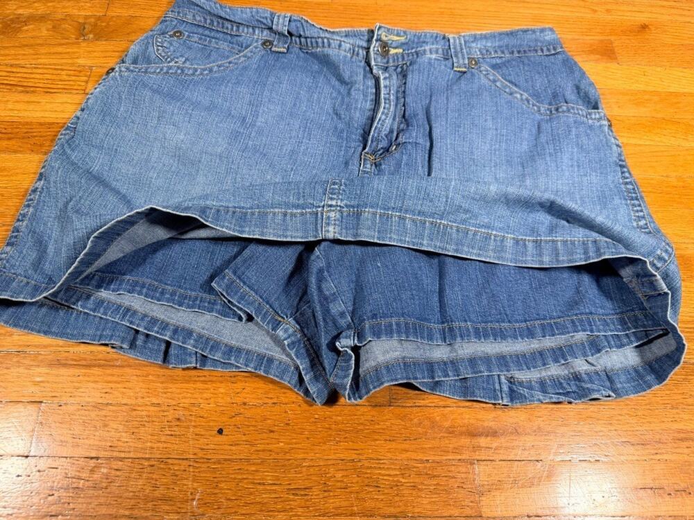 Gloria Vanderbilt Mini Skirt/Skort Womens 14 Blue Denim Y2K Stretch Belted NWT
